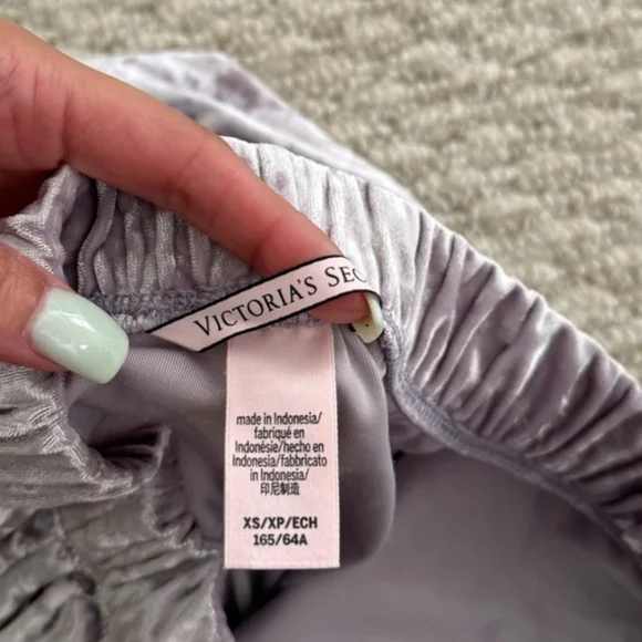 Lavender Velvet Wide-Leg Pants - Picture 4 of 5